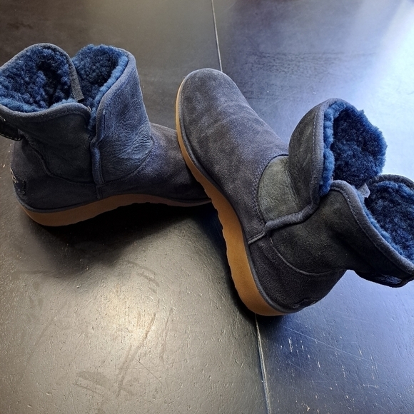 UGG Women's Kristin Blue Suede Ankle Booties Size 7 (37/38) - Picture 7 of 9